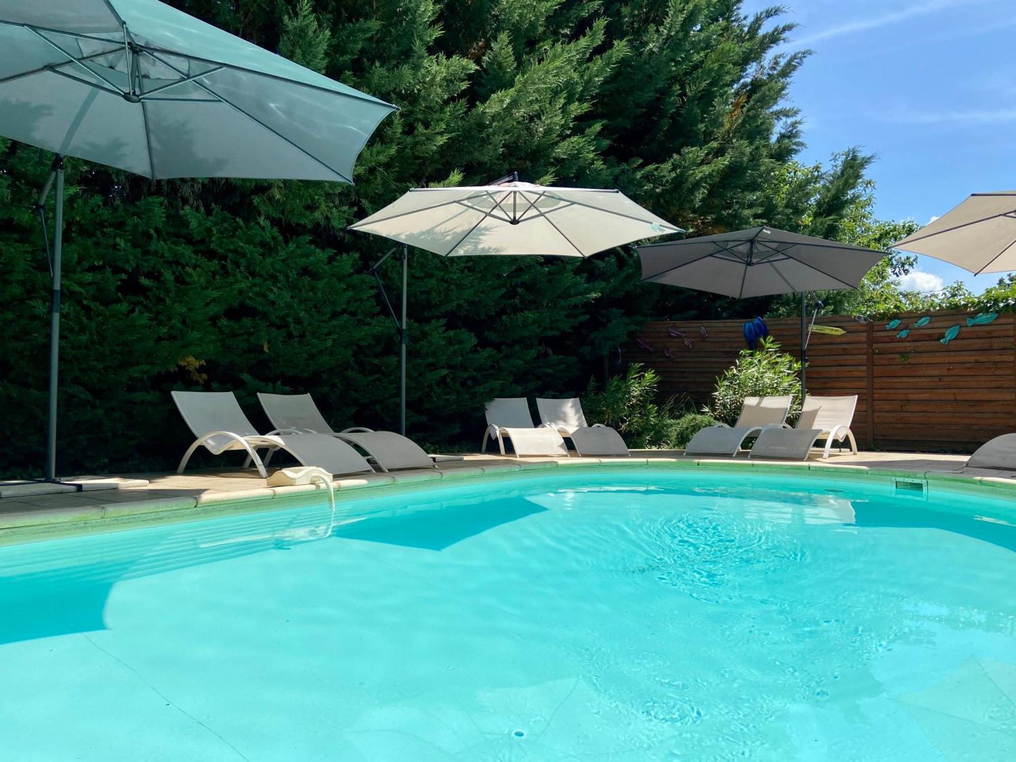 O Clair De Lune Au Coeur De Sarlat - Chambres Climatisees - Parking Prive - Piscine Chauffee - Spa Et Massages Dış mekan fotoğraf