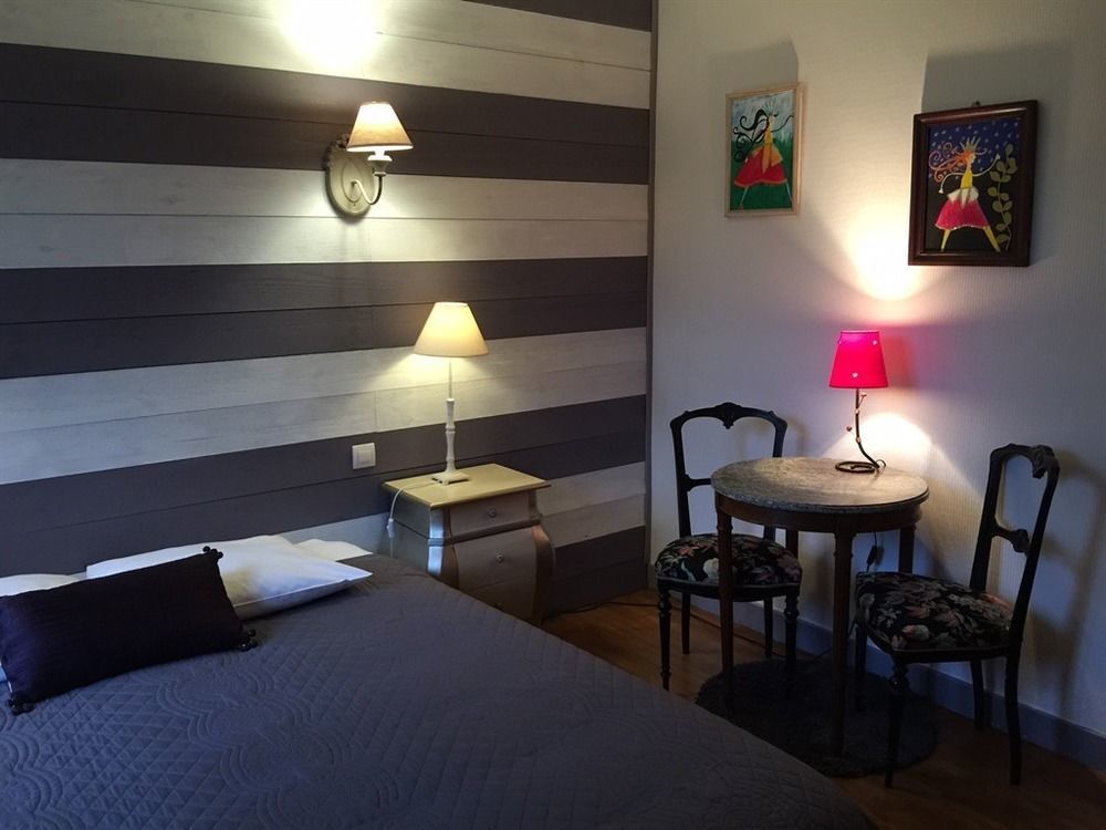 O Clair De Lune Au Coeur De Sarlat - Chambres Climatisees - Parking Prive - Piscine Chauffee - Spa Et Massages Dış mekan fotoğraf